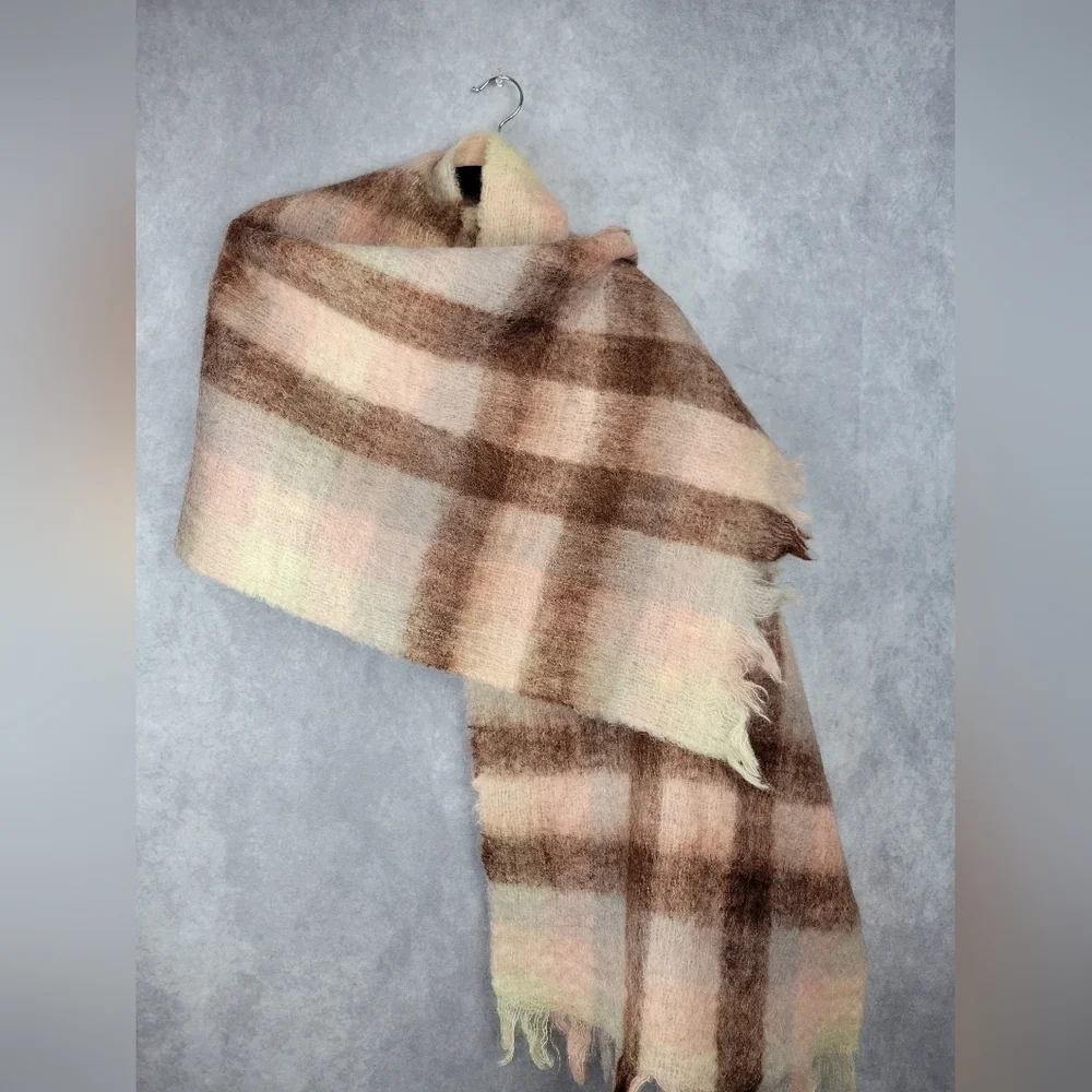 Filene's Boston Hair & Wool Plaid Fringe Scarf Unisex Made‎ Germany 19